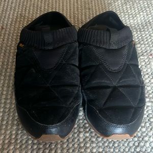 Teva reember slippers